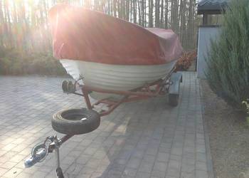 Łôdka kpl z silnikiem i przvczepkà