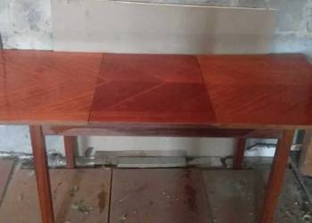 Komplet rozkładany stół wysoki połysk + 4 krzesła drewniane