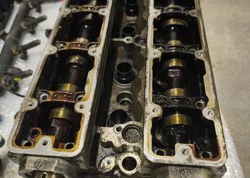 Głowica Wałek wydechowy ssący RFJ 2.0 140KM Citroen C4 C5 C8 Peugeot 407 Głowica Wałek wydechowy ssący RFJ 2.0 140KM Citroen C4 C5 C8 Peugeot 407