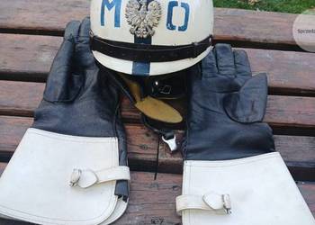 Rękawice i kask milicyjny