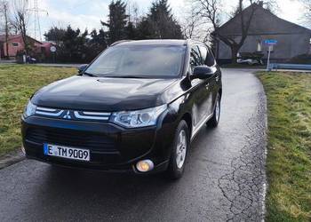 Mitsubishi Outlander 2.3 DID Intense+ 4WD 2013r