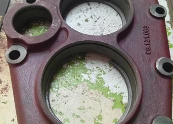 Pokrywa tylna skrzyni biegów C385