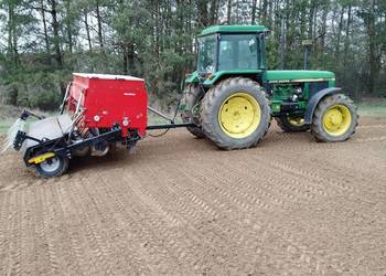 Sprzęt rolniczy kombajny, pługi, siewniki, ciągniki