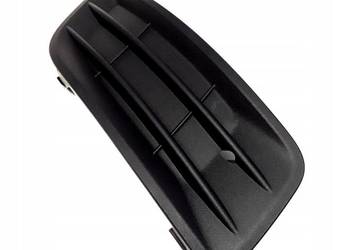 VOLVO V50 przednia prawa kratka zaslepka w zderzak 30779103 VOLVO V50 przednia prawa kratka zaslepka w zderzak 30779103