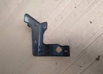 Mazda 5 06r mocowanie błotnika prawy przód