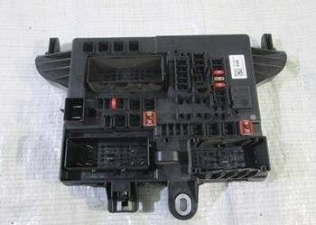 Skrzynka bezpieczników OPEL INSIGNIA 22737768 -03