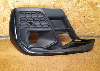 Audi A8 D5 Lift zaślepka kratka prawa zderzaka 4N0807682A