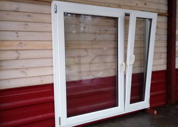 Okno białe PCV  139 x 145 cm dwuskrzydłowe, czyste, gotowe do montażu
