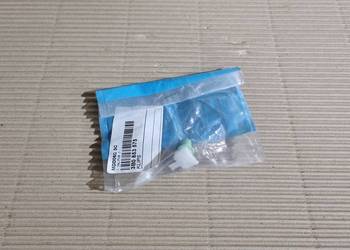 Klips spinka listwy drzwi VW Passat 3B0853575