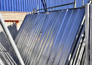 Pełne panele ogrodzenia Uszkodzone