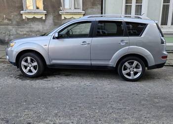 Mitsubishi Outlander 7 osobowy