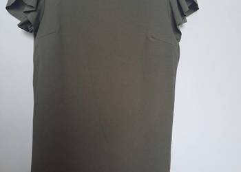 Mohito zielona pudełkowa sukienka z falbanami przy ramionach