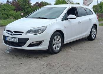 Opel Astra Navi LED BiXenon Ogrzewana kierownica Klimatronic Zarej w RP !!!