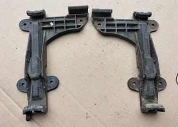 AUDI 80 B4 ŚLIZG ZDERZAKA 8A0807484 AUDI 80 B4 ŚLIZG ZDERZAKA 8A0807484