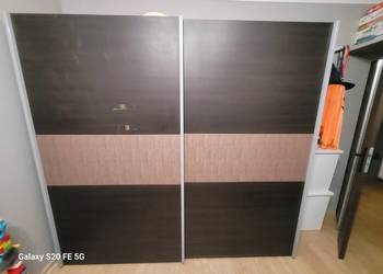 Szafa z przesuwanymi drzwiami, szer. 2,4m, gł. 0,58m