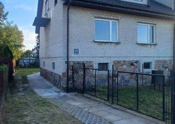 Dom z potencjałem w Garwolinie – ul. Targowa | 90 m² + poddasze i piwnica z