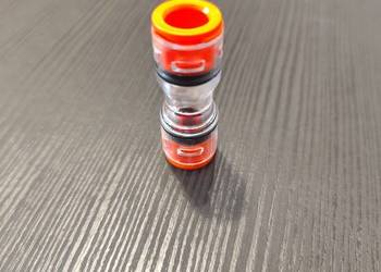 Złączka/zaślepka ciśnieniowa do mikrorurek światłowodowych