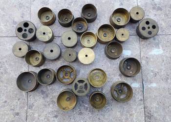 28szt bębny mechanizmów zegarów uszkodzone na wycinki dla zegarmistrza