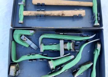 Narzędzia blacharskie komplet w skrzyni Komet łyżki młotki babki