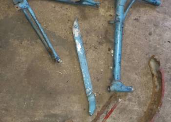 Komar sztywniak części