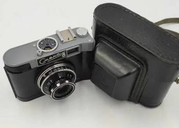 Radziecki klasyk – aparat Smiena 8 w idealnym stanie z futerałem