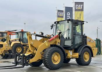 ŁADOWARKA KOŁOWA CATERPILLAR 906