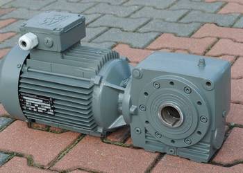 Motoreduktor kątowy 2.2kw. 195obr./min. firmy SEW.