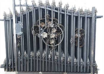 Brama skrzydłowa z furtką