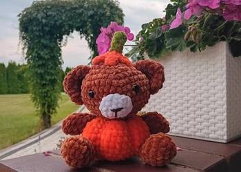 Maskotka misia dynia na jesień na szydełku handmade