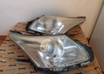 Toyota Avensis t27/2012r/ reflektory przednie lewy i prawy orginal europa