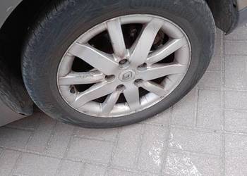 Felgi renault 16 cali 5×114.3 z oponami dot 21 w dobrym stanie