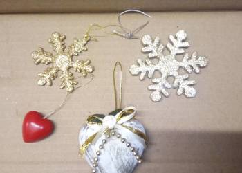 Ozdoby świąteczne na choinkę.
