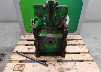 WOM tylny John Deere 7820 R183195