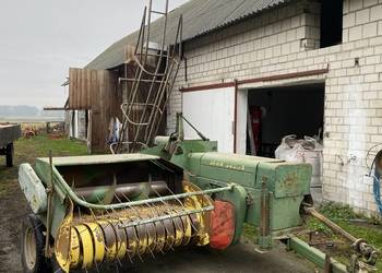 Prasa kostkująca John deere 224t