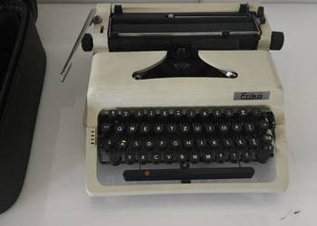 Walizkowa maszyna do pisania Erika Robotron NIEMCY MODEL 50 / 60