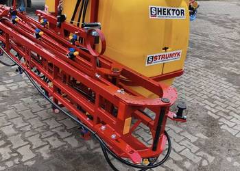 OPRYSKIWACZ ZAWIESZANY FIRMY STRUMYK.