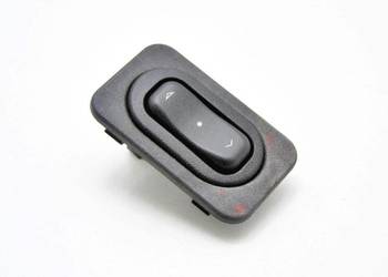 PRZEŁĄCZNIK SZYBY PRAWY PRZÓD OPEL CORSA C 3D
