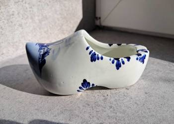 but popielniczka z prlu stan db, dł 12cm, wys 6 cm