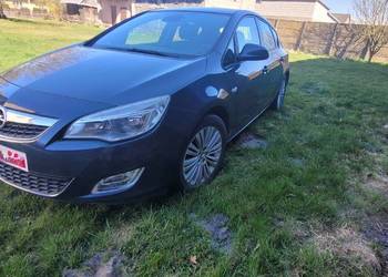 Opel astra J 2011r