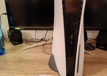 PlayStation 5, 825GB, napęd + kontroler i okablowanie, sprawne, stan igła