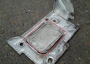 Audi 80 B4 Osłona termiczna akumualtora Podstswa 8A0915439A