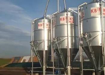 Silos paszowy lejowy o ładowności 17 ton *PRODUCENT*
