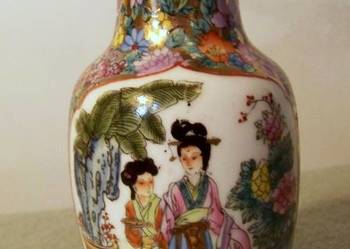 Chiński wazon porcelanowy Chiński wazon porcelanowy