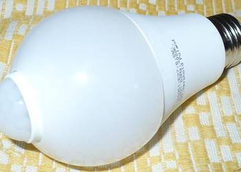 żarówka 230v żarówki LED z czujką ruchu i zmierzchu