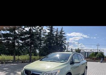 Opel Astra 1.6 benzyna 2011