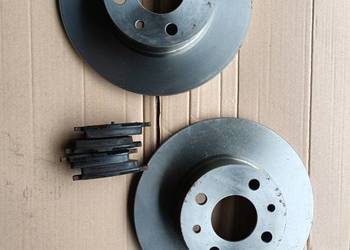Fiat Stilo Tarcze hamulcowe tył 251mm Klocki TRW Bravo II Linea Delta III