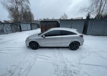 OPEL ASTRA H GTC 1.6