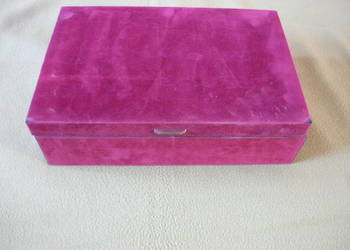 kasetka - szkatułka  na biżuterię