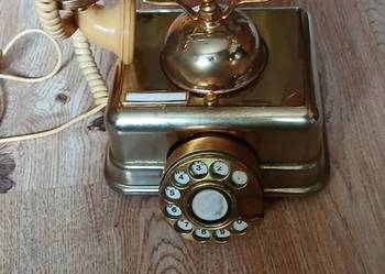 Stary telefon na tarcze