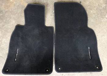 Oryginalne dywaniki Porsche 718 / 911 – welurowe, logo PORSCHE